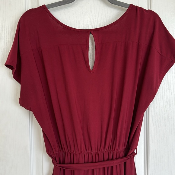 Gilli Burgandy V Neck Jumpsuit - Picture 12 of 14